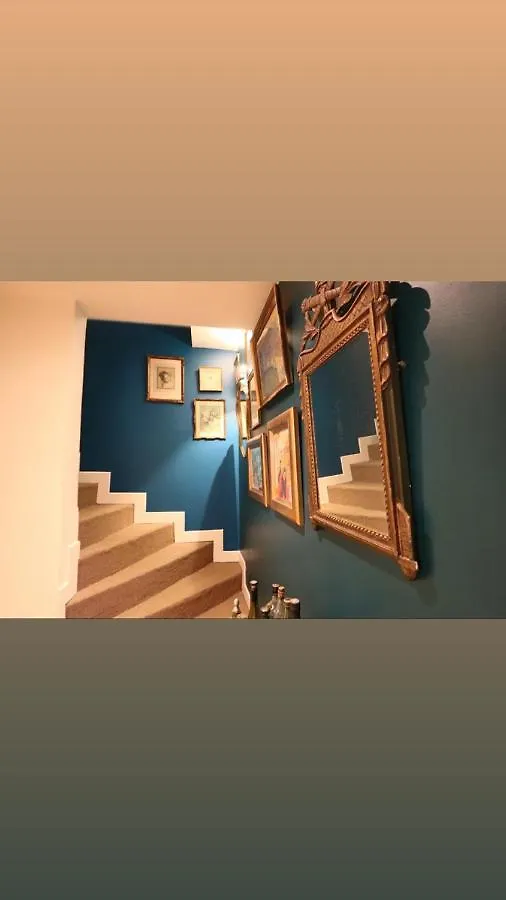 La Maison Bleue Paris Apartment